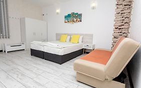 Guest Rooms And Apartments Desi
